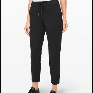 Women’s Lululemon On The Fly Capri Woven Pant